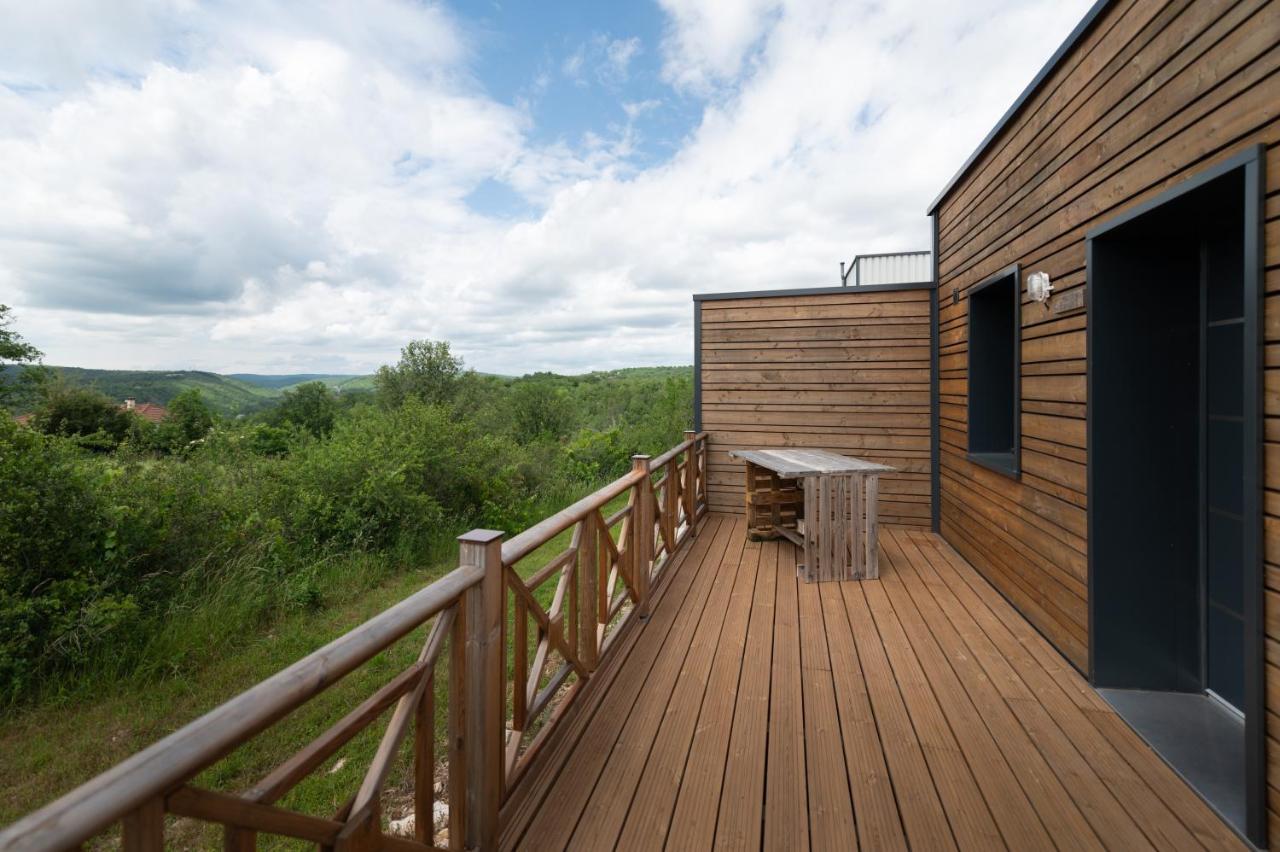 Lot En Dock 3 Logements Atypiques Et Ecologiques En Vallee De La Dordogne スイヤック エクステリア 写真